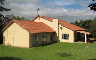 3 Bedroom House in President Park