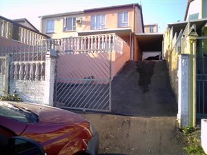 3 Bed Duplex in Lotus Park