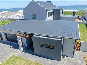 3 Bed House in Yzerfontein