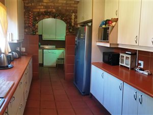4 Bed House in Freeway Park