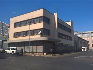 1500 m² Commercial space in Newtown