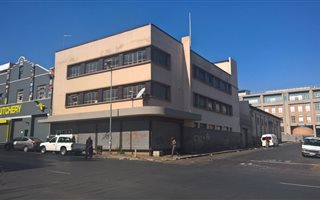 1500 m² Commercial space in Newtown