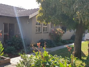 3 Bed House in Riviera