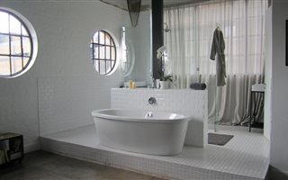 1 Bedroom Apartment in City & Suburban (Maboneng)