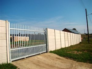 3 Bed Cluster in Pacaltsdorp