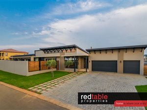 4 Bed House in Hazeldean (Silverlakes Surroundings)
