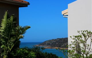 555 m² Land available in Vlees Bay