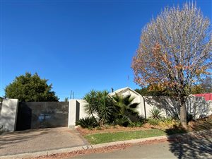 4 Bed House in Mayfield Park