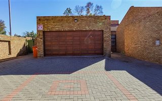 3 Bedroom Townhouse in New Redruth