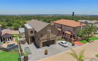 3 Bedroom House in Rietvalleirand