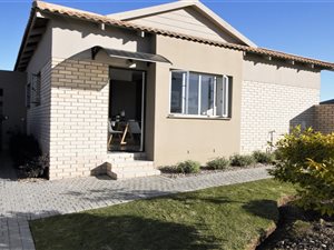 3 Bed House in Hansmoeskraal