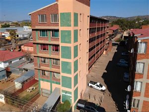 2 Bed Apartment in Pretoria West