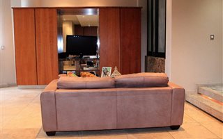 2 Bedroom Apartment in Newtown