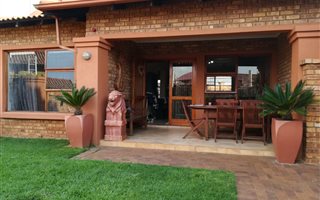 2 Bedroom Townhouse in Brentwood
