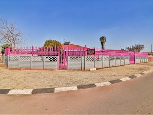3 Bed House in Lenasia