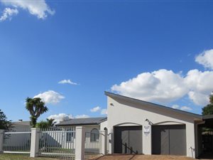 5 Bed House in Panorama