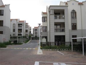 2 Bed Apartment in Carlswald Estate