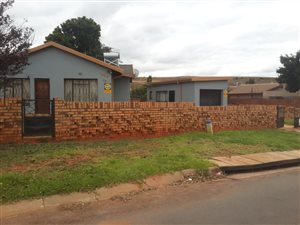 3 Bedroom House in Lenasia South