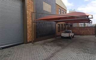 700 m² Industrial space in Robertsham