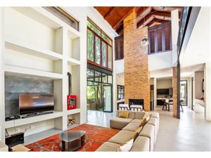4 Bed House in Dainfern Valley