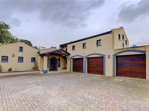 4 Bed House in Dormehlsdrift