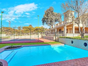 2 Bed Apartment in River Club