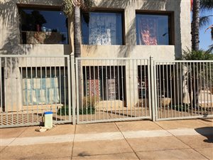 202 m² Commercial space in Menlo Park