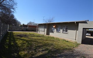 3 Bedroom House in Vanderbijlpark CE2
