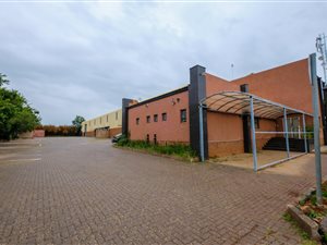 1606 m² Industrial space in Monavoni