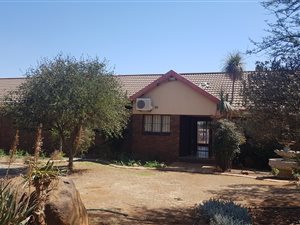 3 Bed House in Three Rivers