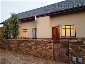 2 Bed House in Bonaero Park