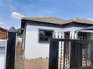 6 Bed House in Soshanguve