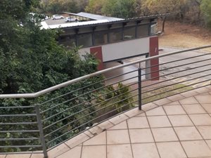 1 Bed Apartment in Rooihuiskraal North
