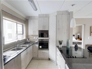 2 Bed Flat in Amberfield