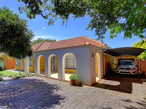 3 Bed House in Franklin Roosevelt Park