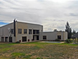 Farm in Roodewal and surrounds