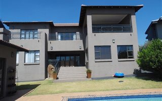 4 Bedroom House in Country View Estate