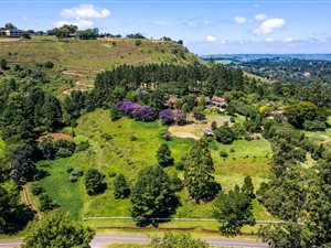 2.6 ha Land available in Assagay