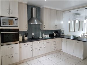 3 Bed Duplex in Shakas Rock