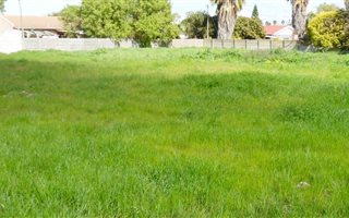 830 m² Land available in Rustdal