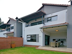 3 Bed Townhouse in Paulshof
