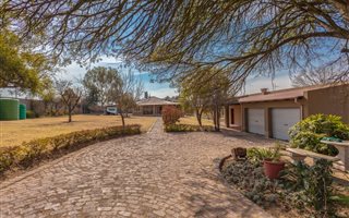 1 Bedroom House in Marister