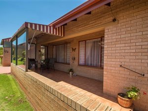3 Bed Townhouse in Wilro Park