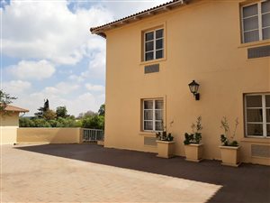 218 m² Commercial space in Craighall Park