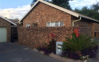 3 Bedroom Townhouse in Eldoraigne