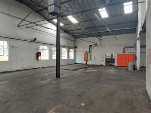 2500 m² Industrial space in Amalgam