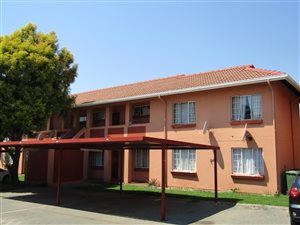 2 Bed Townhouse in Edenglen