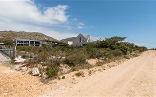 600 m² Land available in Pringle Bay