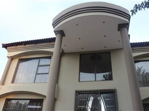 4 Bed House in Laudium
