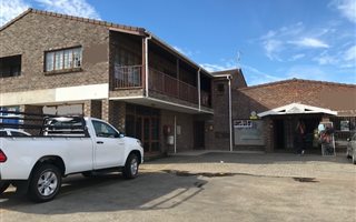 65 m² Commercial space in Jeffreys Bay